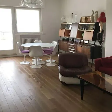Luxury View Apartment *